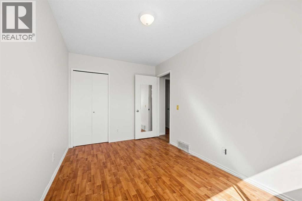 243 Millcrest Way SW, Calgary, Alberta  T2Y 2K7 - Photo 21 - A2346560