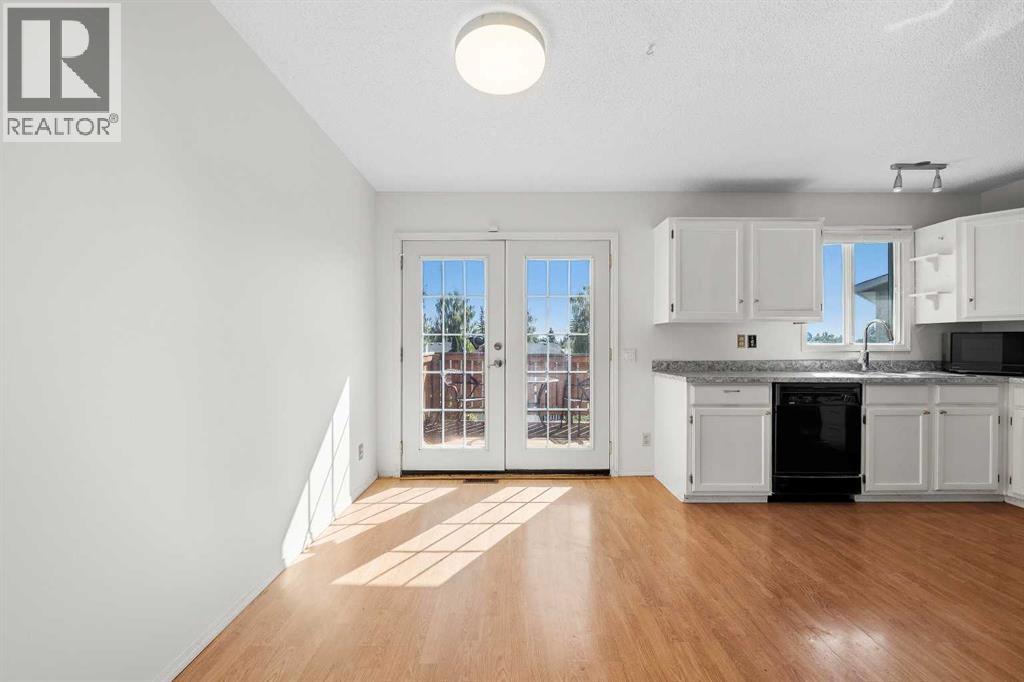 243 Millcrest Way SW, Calgary, Alberta  T2Y 2K7 - Photo 11 - A2346560