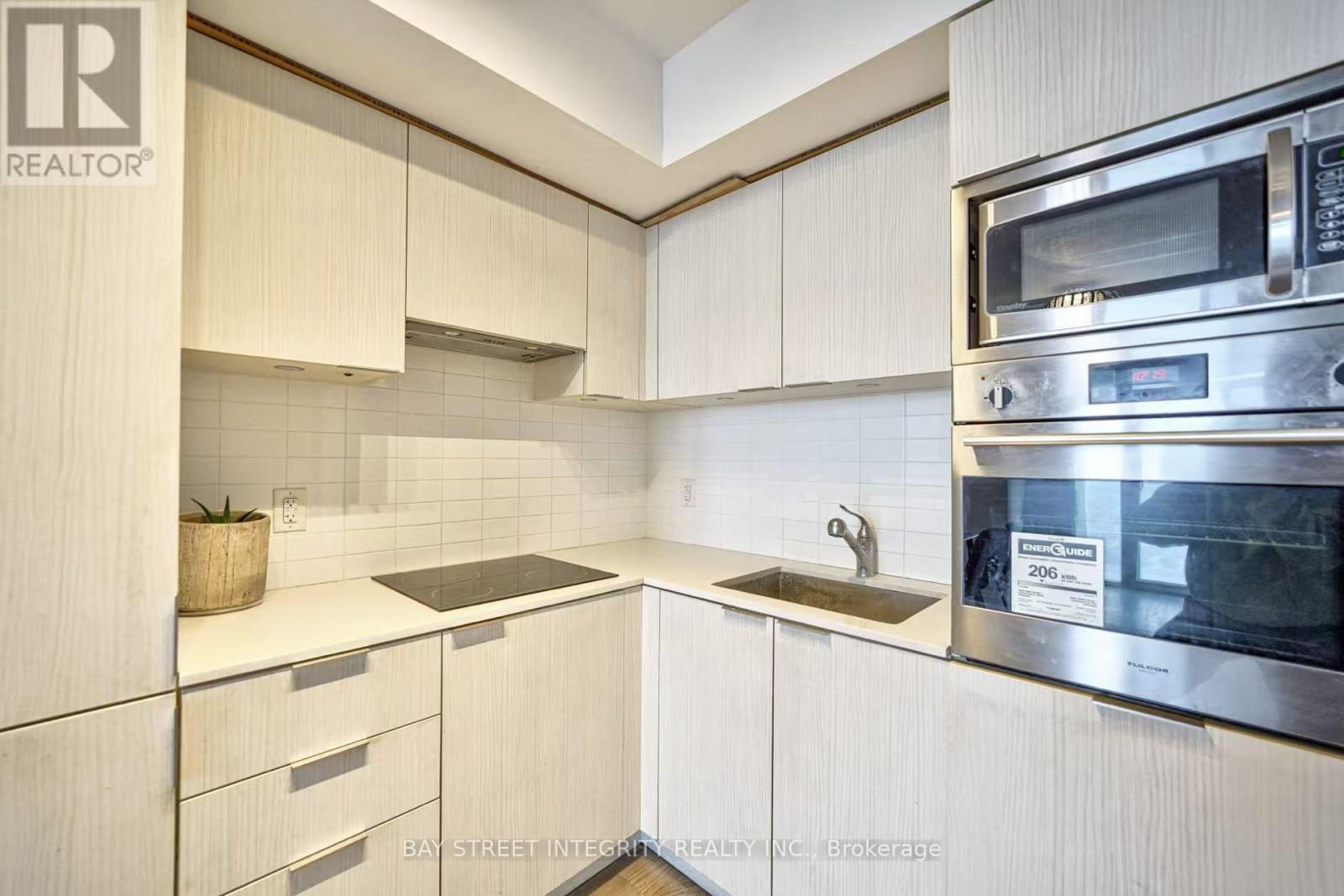 4106 - 11 Wellesley Street W, Toronto, Ontario  M4Y 0G4 - Photo 6 - C13805322