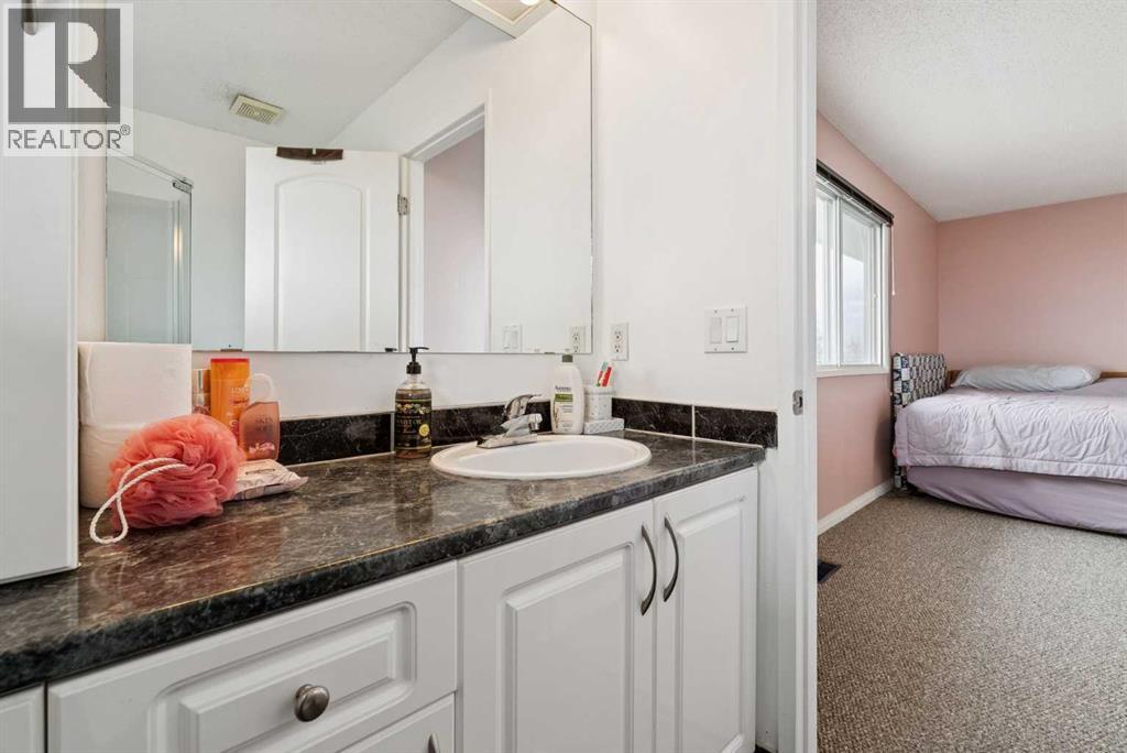 7 Willow Vale, Rural Rocky View County, Alberta  T2P 3G7 - Photo 25 - A2346680