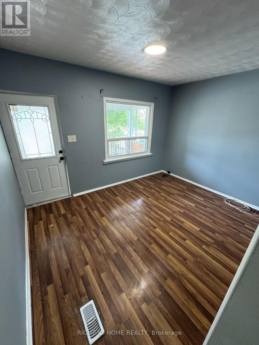 683 Mortimer Avenue, Toronto, Ontario  M4C 2K1 - Photo 26 - E13725816