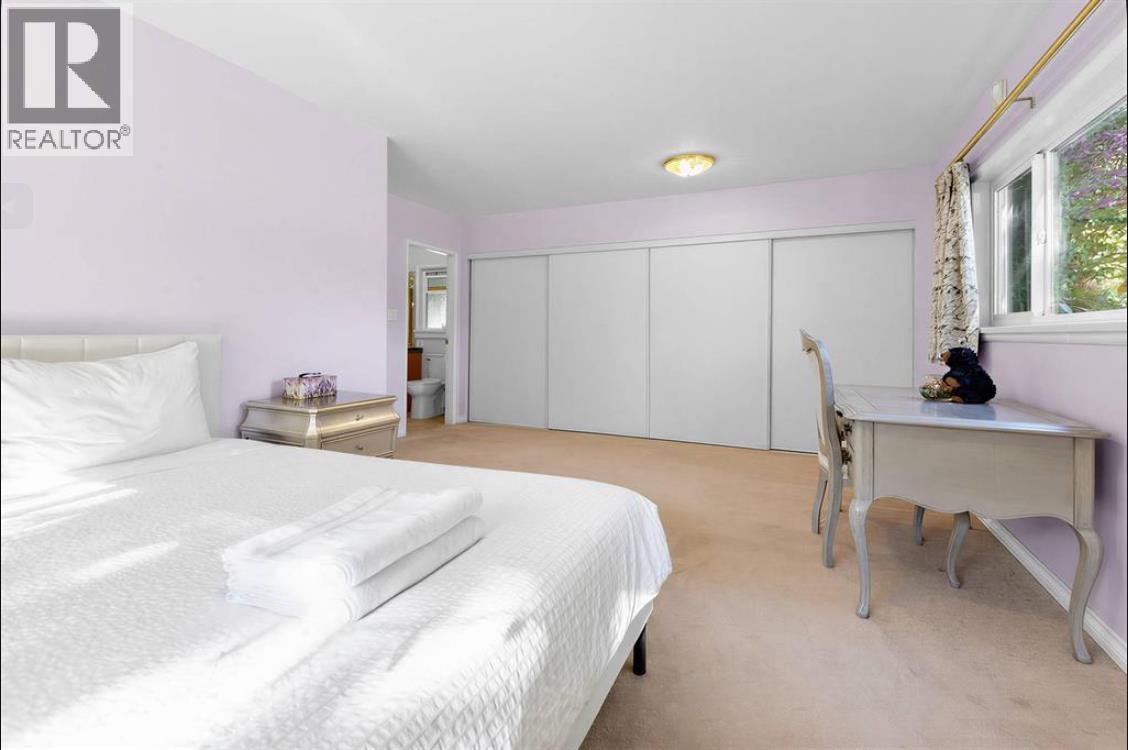 8295 Angus Drive, Vancouver, British Columbia  V6P 5L1 - Photo 9 - R3165765