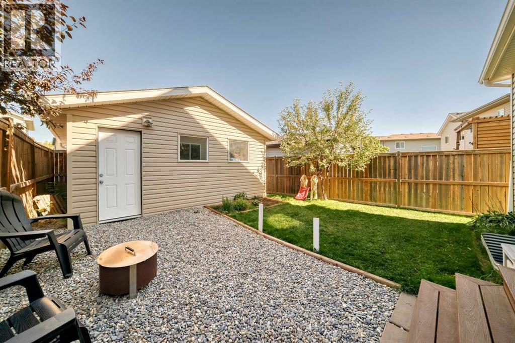 10 Reunion Grove Nw, Airdrie, Alberta  T4B 0Z7 - Photo 28 - A2346636