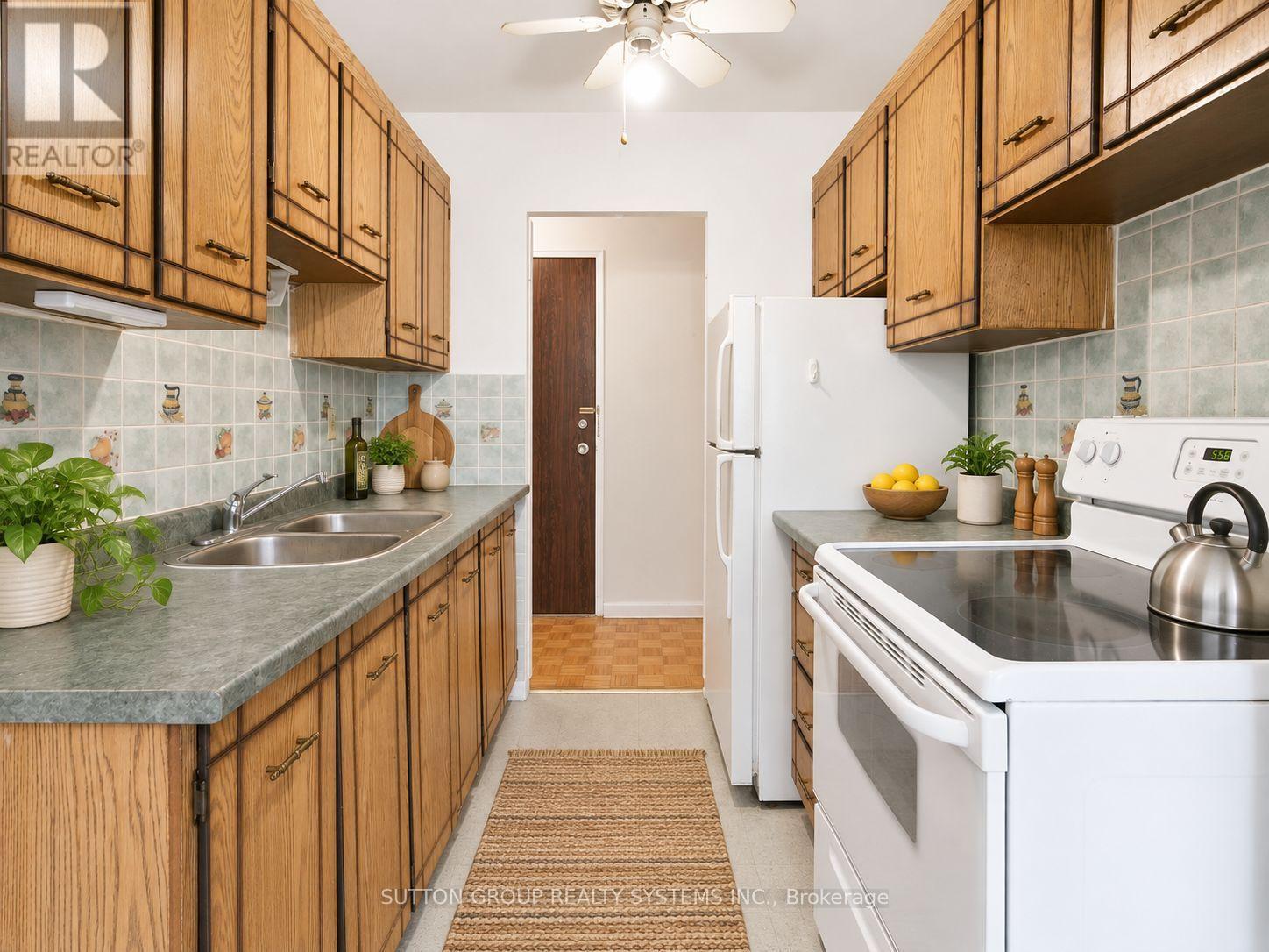 209 - 921 Midland Avenue, Toronto, Ontario  M1K 4G2 - Photo 4 - E13805382