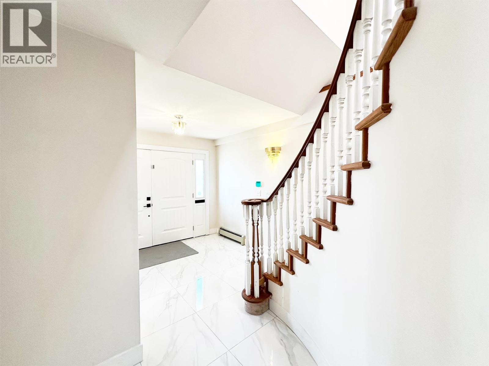 7674 Hilda Street, Burnaby, British Columbia  V3N 3H7 - Photo 4 - R3167448