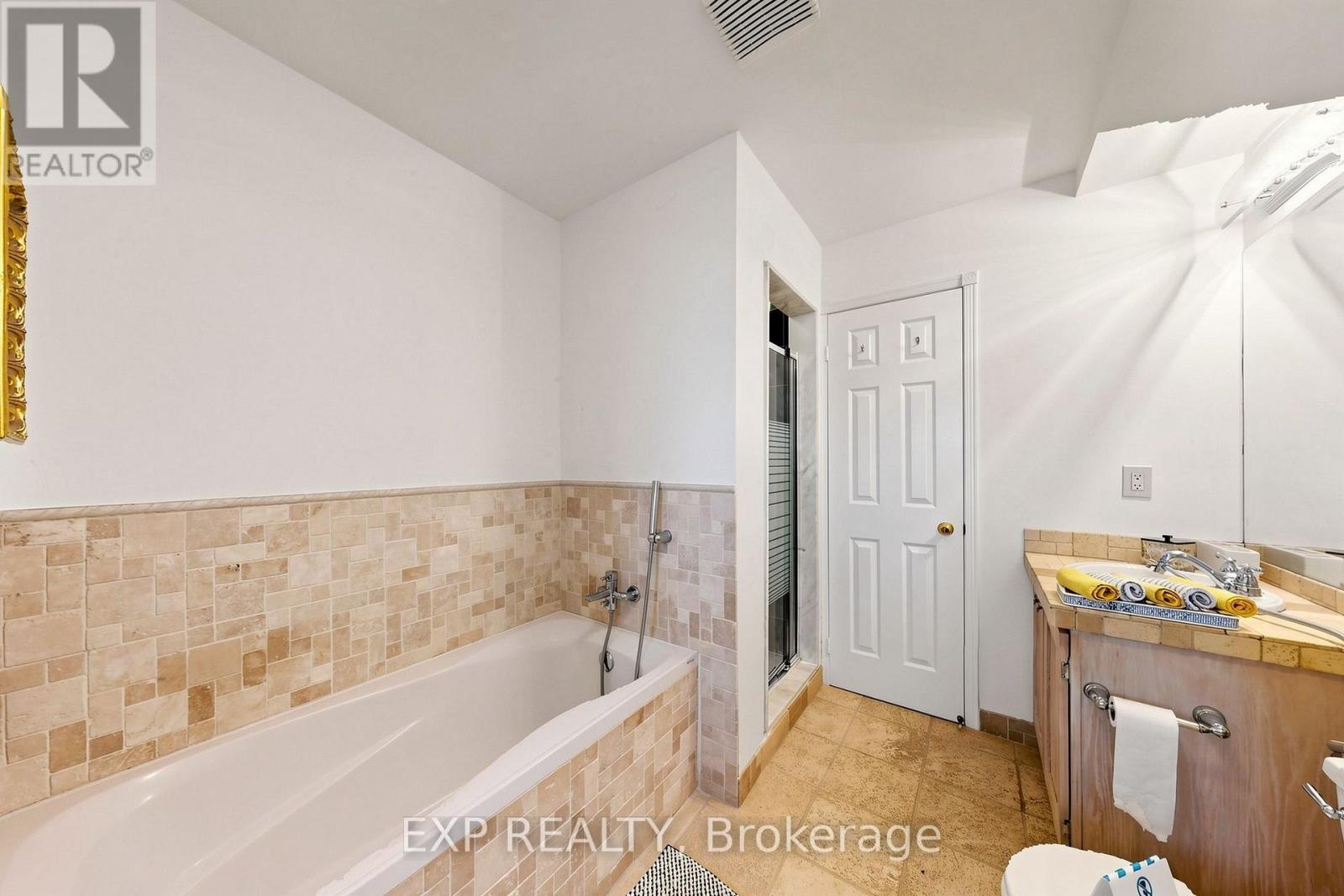 35 - 455 Apache Court, Mississauga, Ontario  L4Z 3W8 - Photo 38 - W13805178
