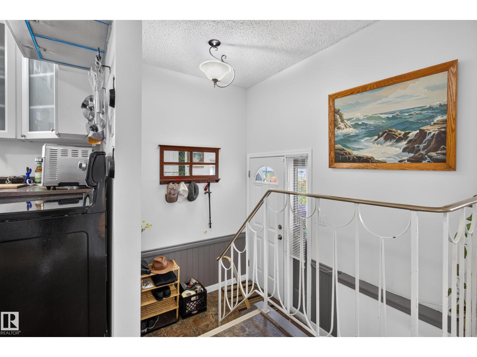13214 38 St NW, Edmonton, Alberta  T5A 3G4 - Photo 4 - E4509512