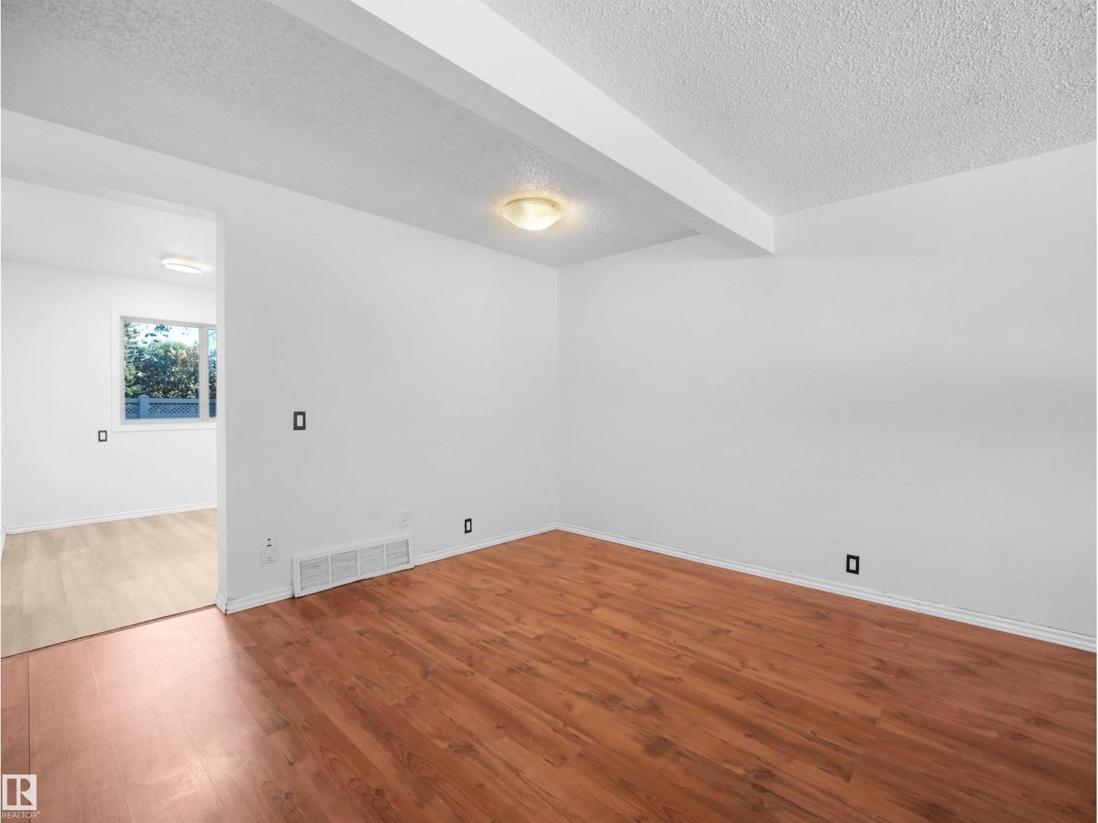 #22 13833 30 St NW, Edmonton, Alberta  T5Y 2B2 - Photo 5 - E4509513