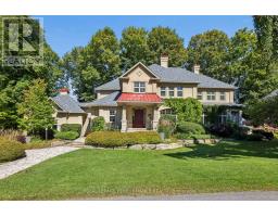 29 MACKINNON ROAD, Ottawa, Ontario