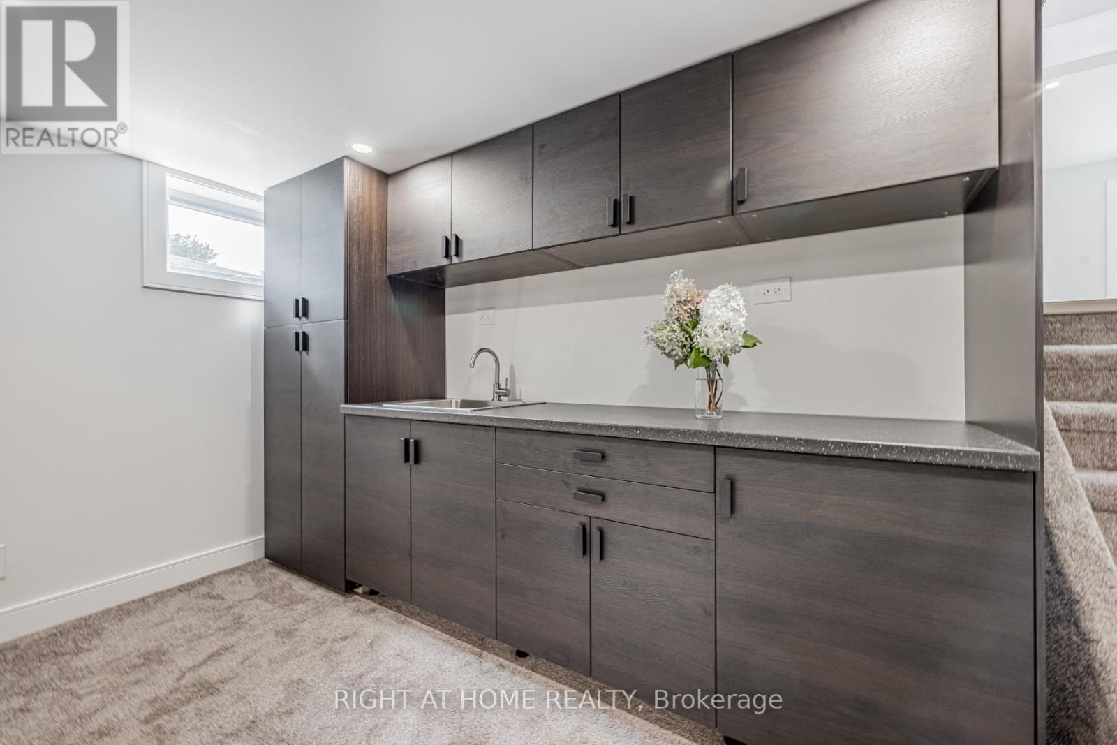 690 Hillman Crescent, Mississauga, Ontario  L4Y 2H9 - Photo 22 - W13805412