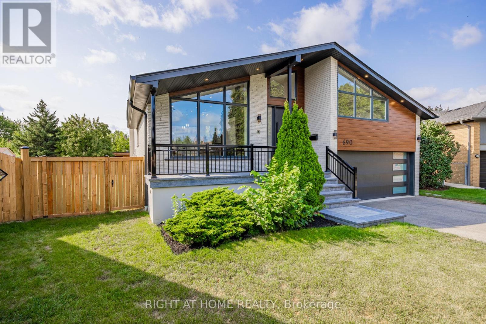 690 Hillman Crescent, Mississauga, Ontario  L4Y 2H9 - Photo 33 - W13805412