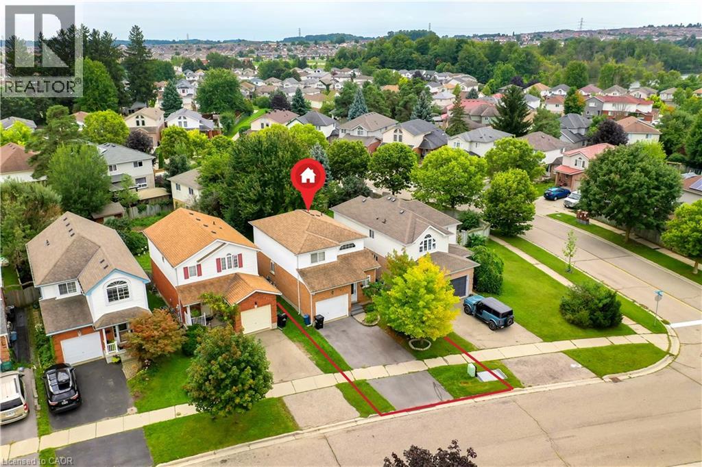 237 Grey Fox Drive, Kitchener, Ontario  N2E 3N7 - Photo 3 - 40864798