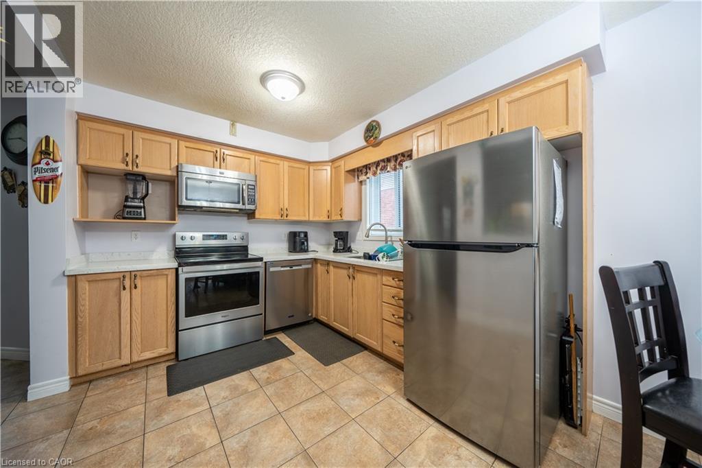 237 Grey Fox Drive, Kitchener, Ontario  N2E 3N7 - Photo 10 - 40864798