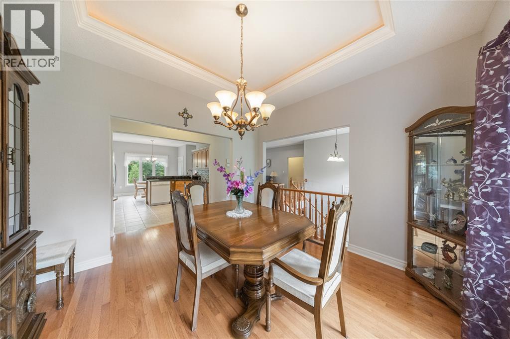 8766 Vance Drive, Lambton Shores, Ontario  N0N 1J7 - Photo 8 - 26022568