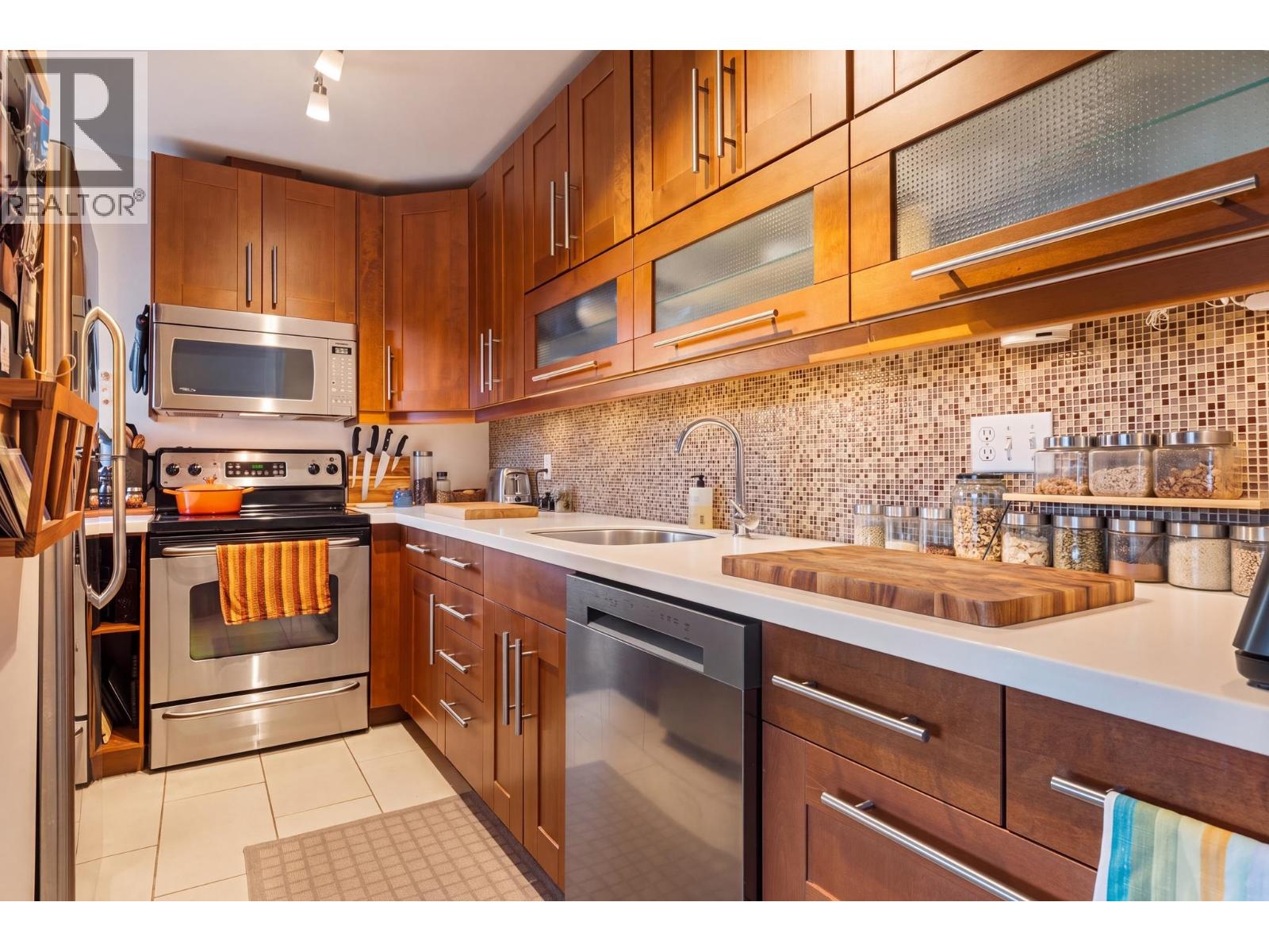 306 1868 E 11th Avenue, Vancouver, British Columbia  V5N 1Z1 - Photo 16 - R3160941