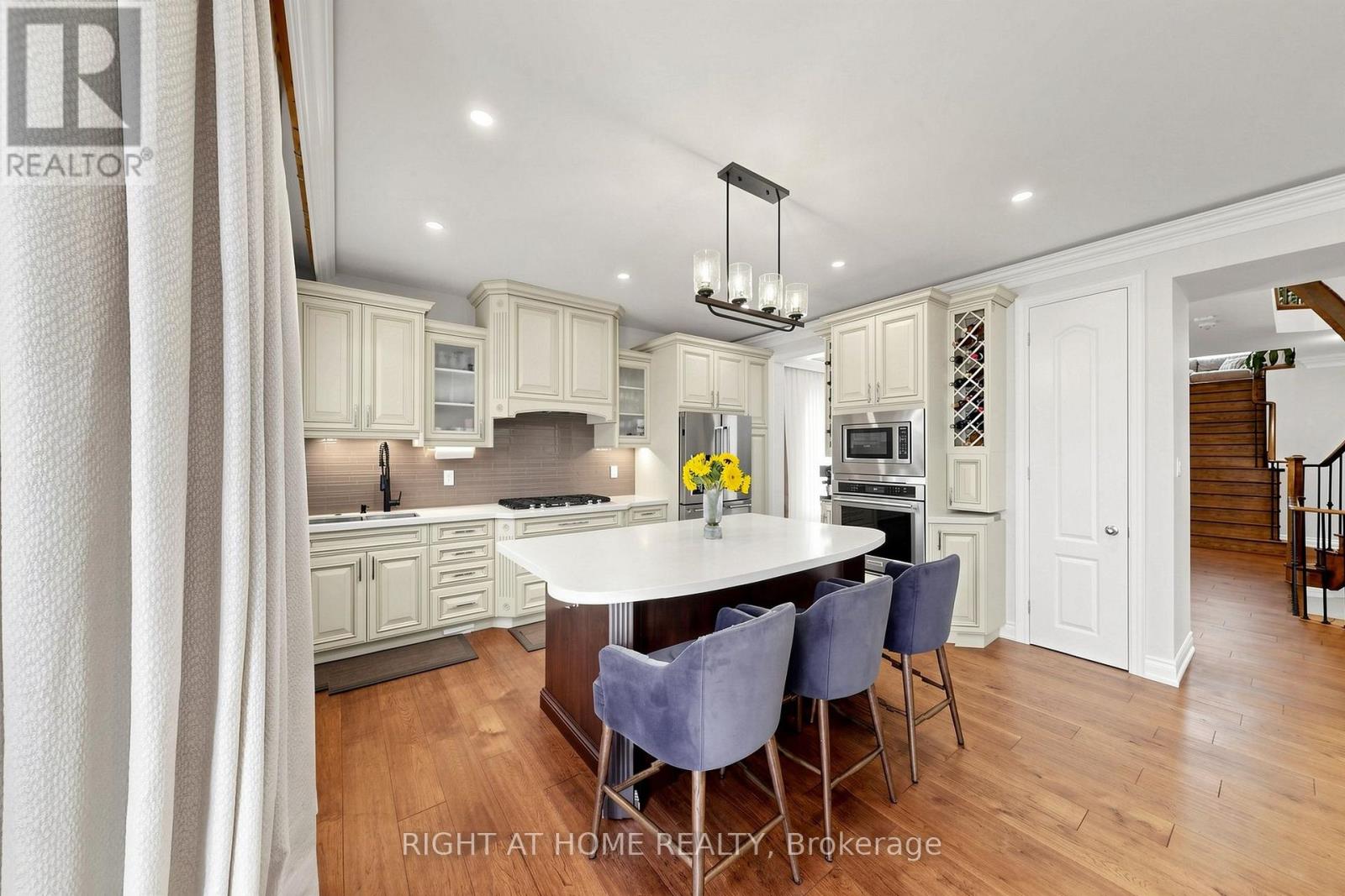 35 Empire Drive, Bradford West Gwillimbury, Ontario  L3Z 4J1 - Photo 14 - N13802786