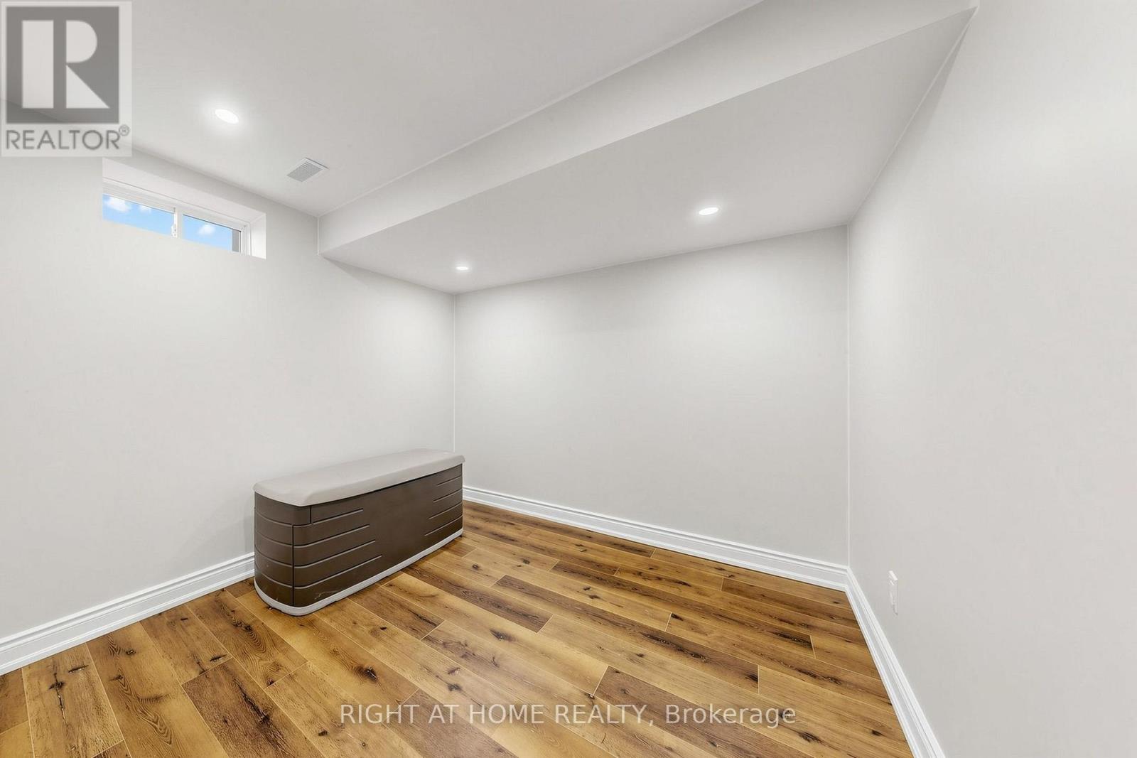 35 Empire Drive, Bradford West Gwillimbury, Ontario  L3Z 4J1 - Photo 44 - N13802786