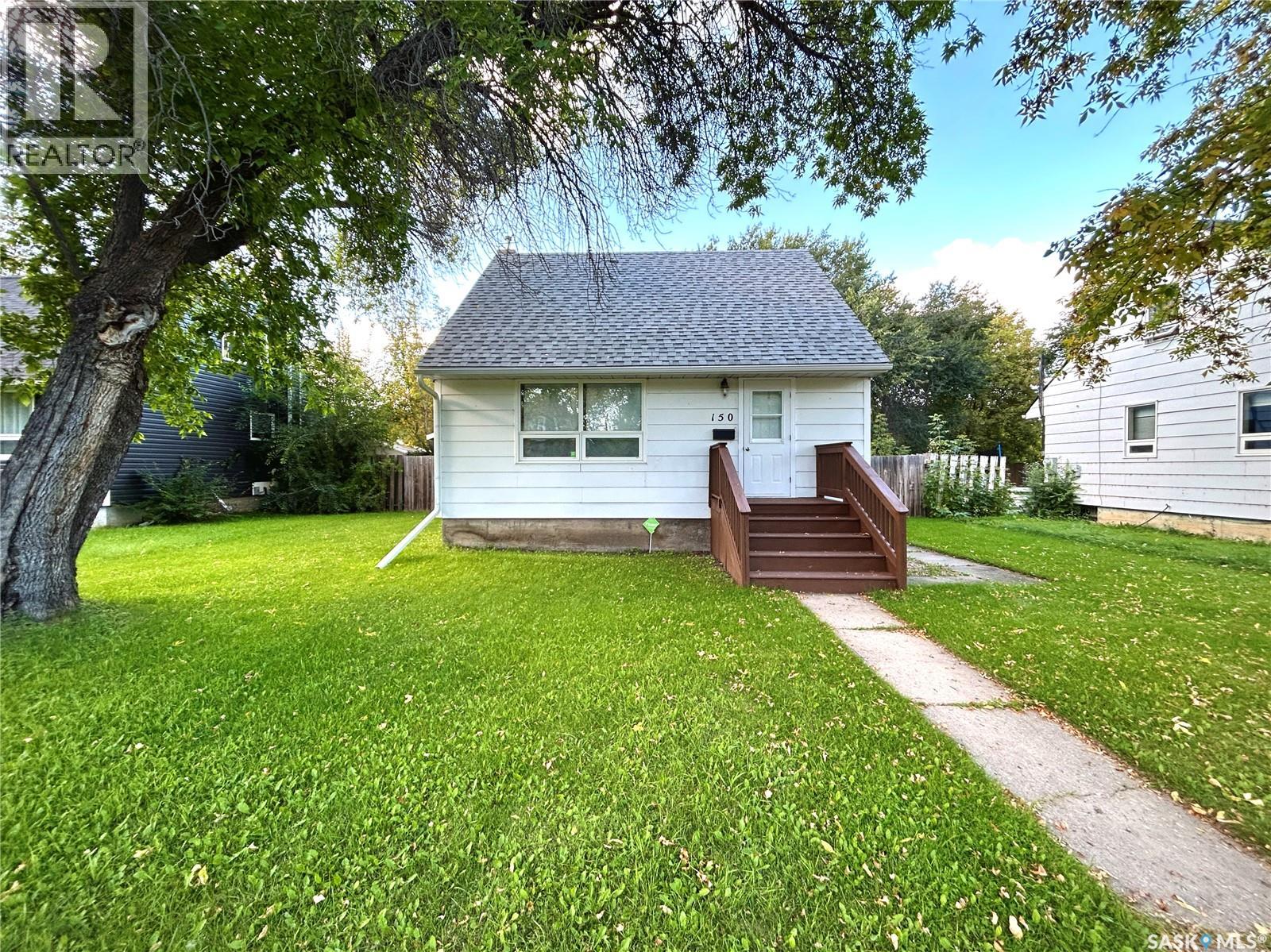 150 24th Street E, Prince Albert, Saskatchewan  S6V 1R5 - Photo 1 - SK048934