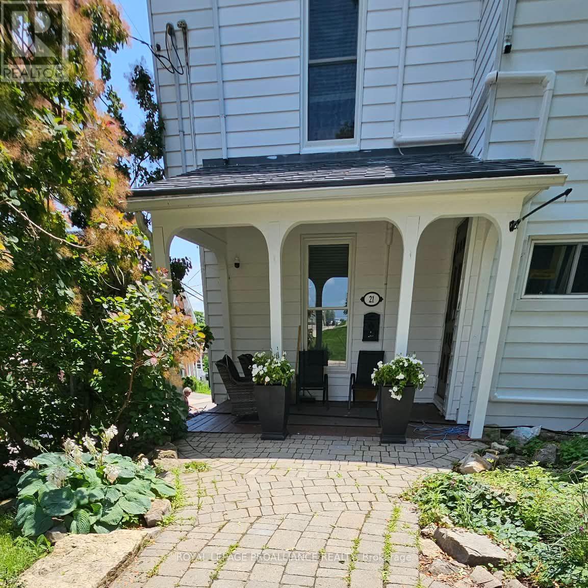 21 Pine Street, Brockville, Ontario  K6V 1E9 - Photo 2 - X13805462
