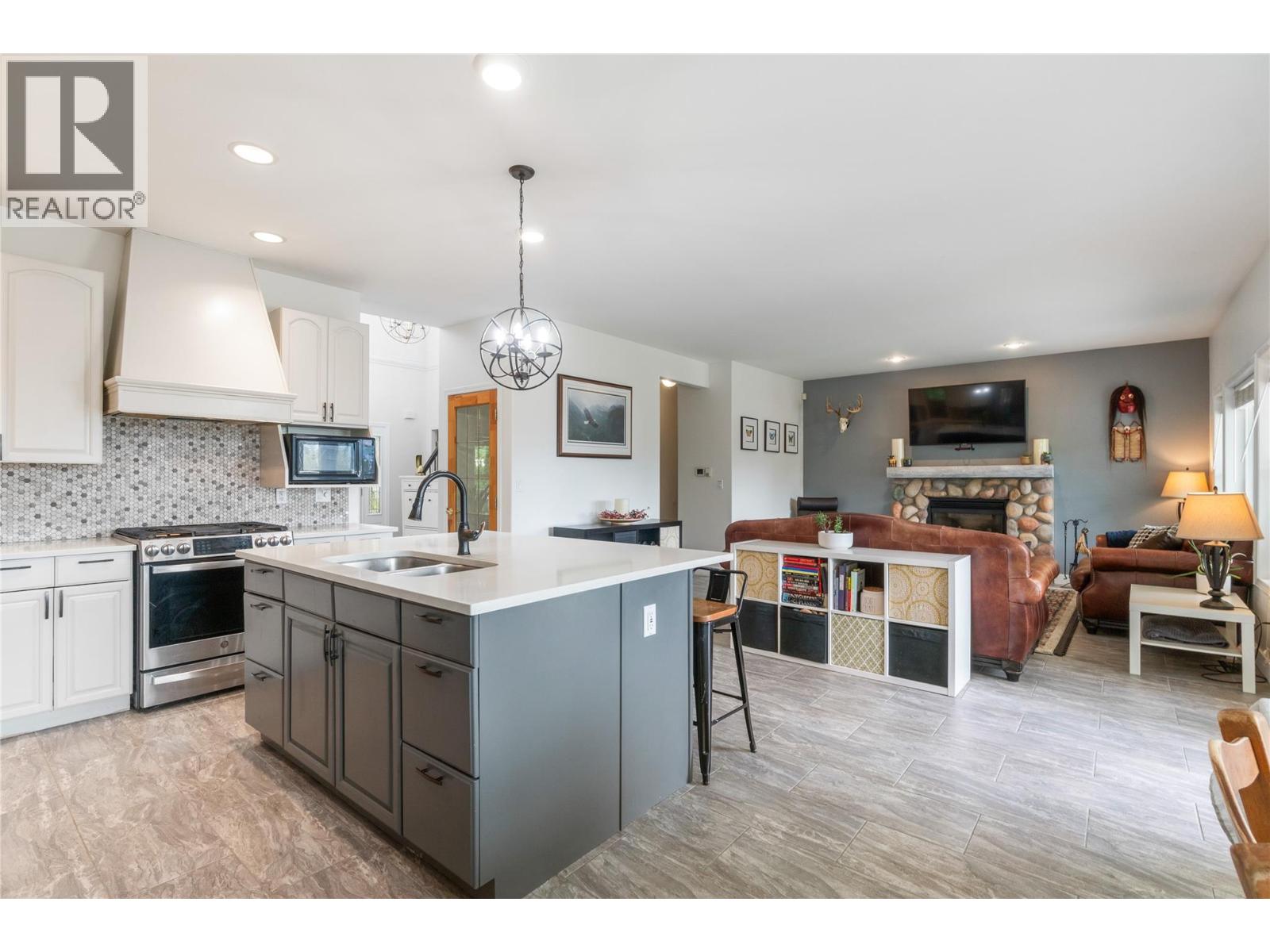 2662 Blind Bay Road, Blind Bay, British Columbia  V0E 1H1 - Photo 12 - 10401277