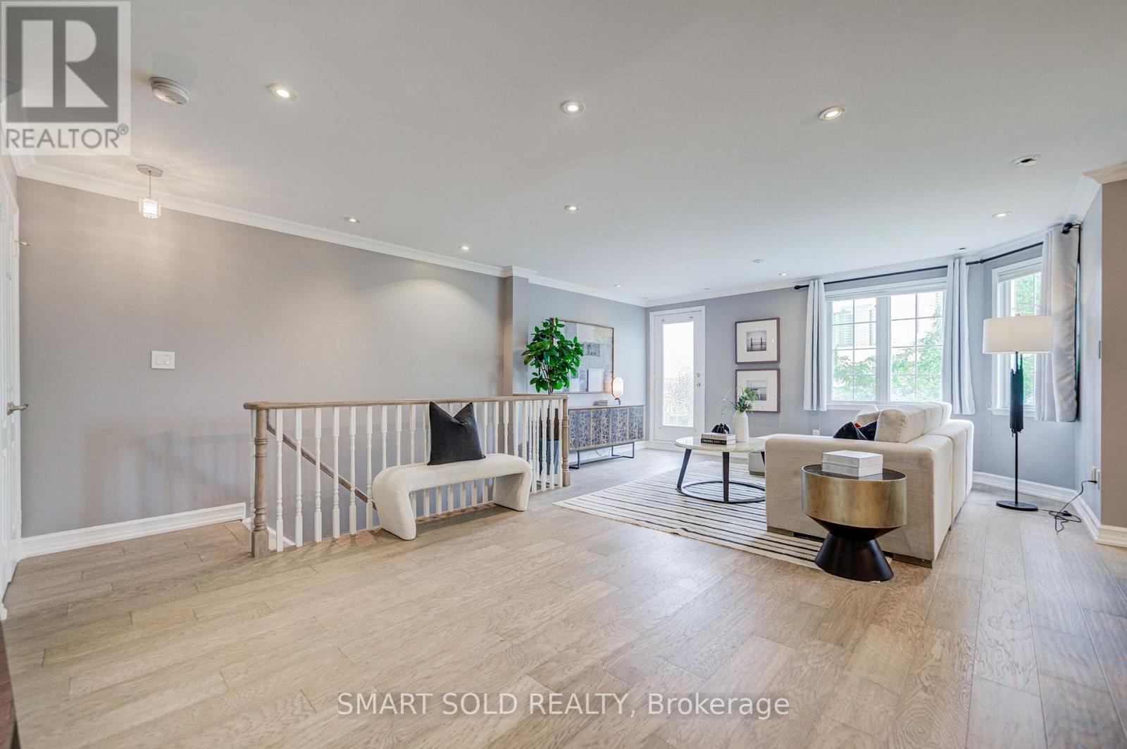 C20 - 108 Finch Avenue W, Toronto, Ontario  M2N 6W6 - Photo 3 - C13805480