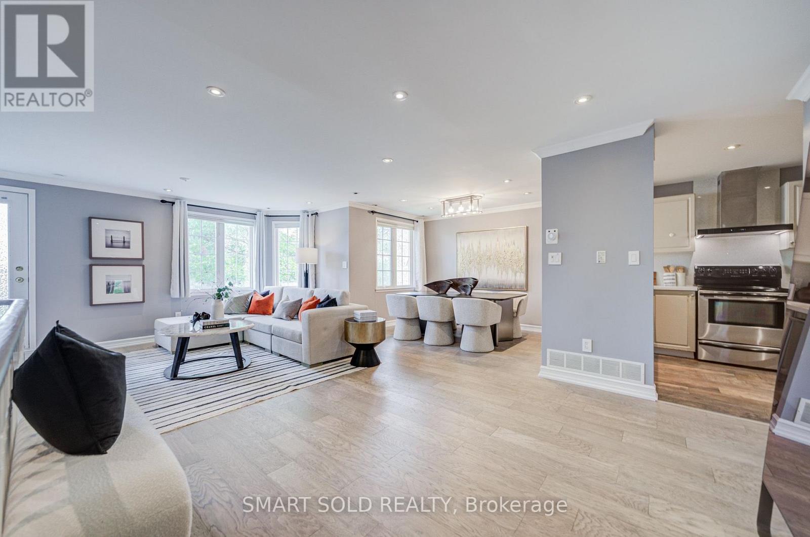C20 - 108 Finch Avenue W, Toronto, Ontario  M2N 6W6 - Photo 4 - C13805480