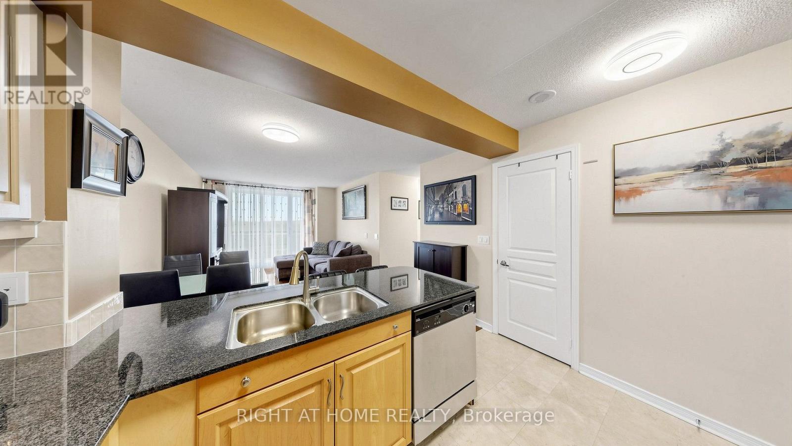 1103 - 330 Red Maple Road, Richmond Hill, Ontario  L4C 0T6 - Photo 14 - N13805468