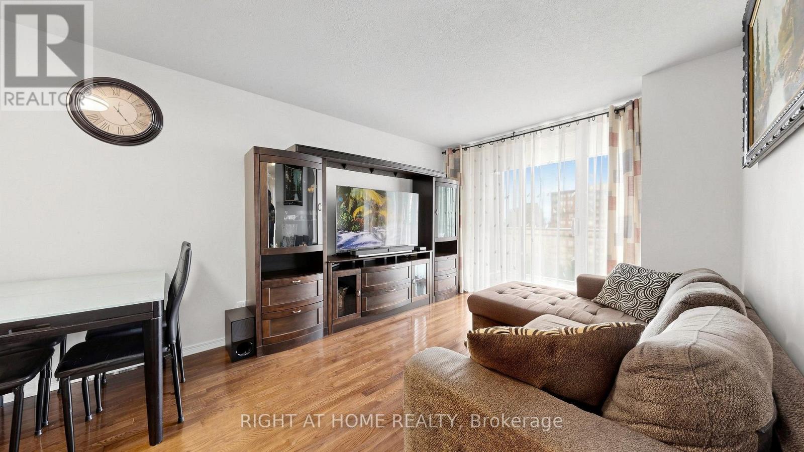 1103 - 330 Red Maple Road, Richmond Hill, Ontario  L4C 0T6 - Photo 7 - N13805468