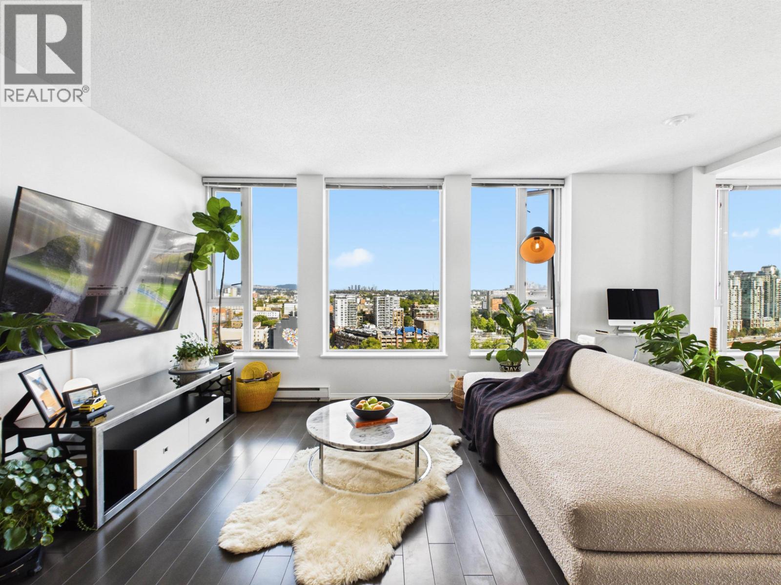 2208 550 Taylor Street, Vancouver, British Columbia V6B 1R1 - Photo 10 - R3166263