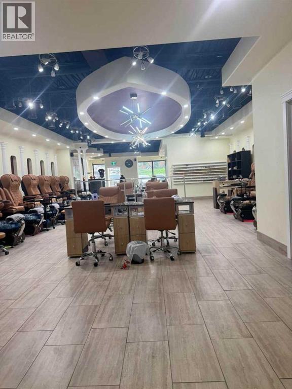 Business Retail Rental photo 4