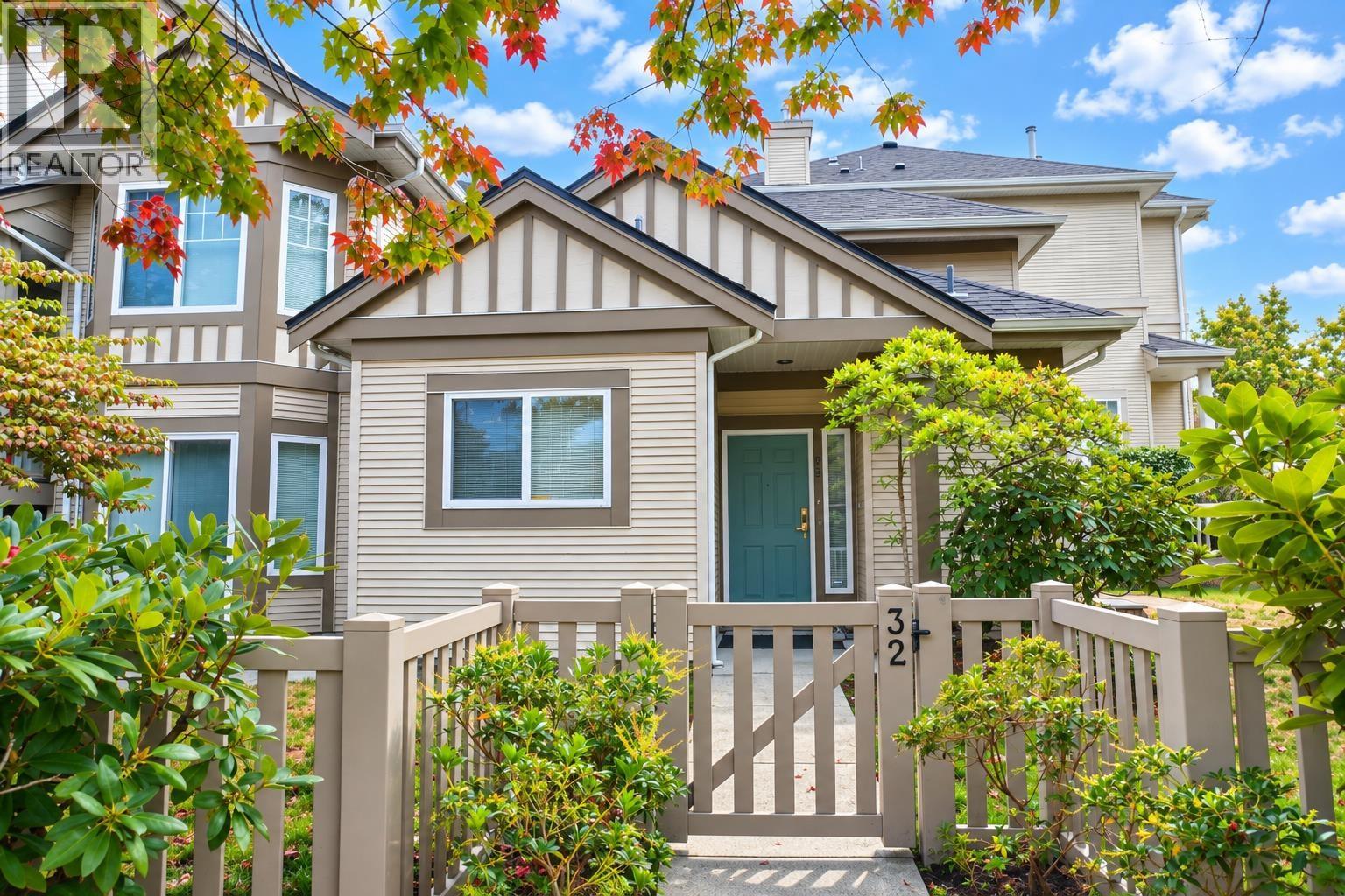 32 3880 WESTMINSTER HIGHWAY photo 1