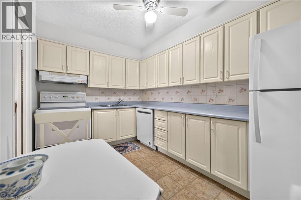 1359 White Oaks Boulevard Unit# 205, Oakville, Ontario  L6H 2R8 - Photo 14 - 40861995