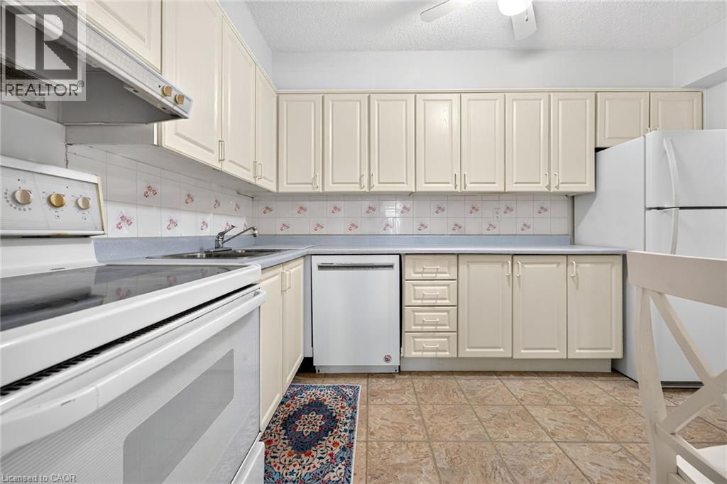 1359 White Oaks Boulevard Unit# 205, Oakville, Ontario  L6H 2R8 - Photo 15 - 40861995