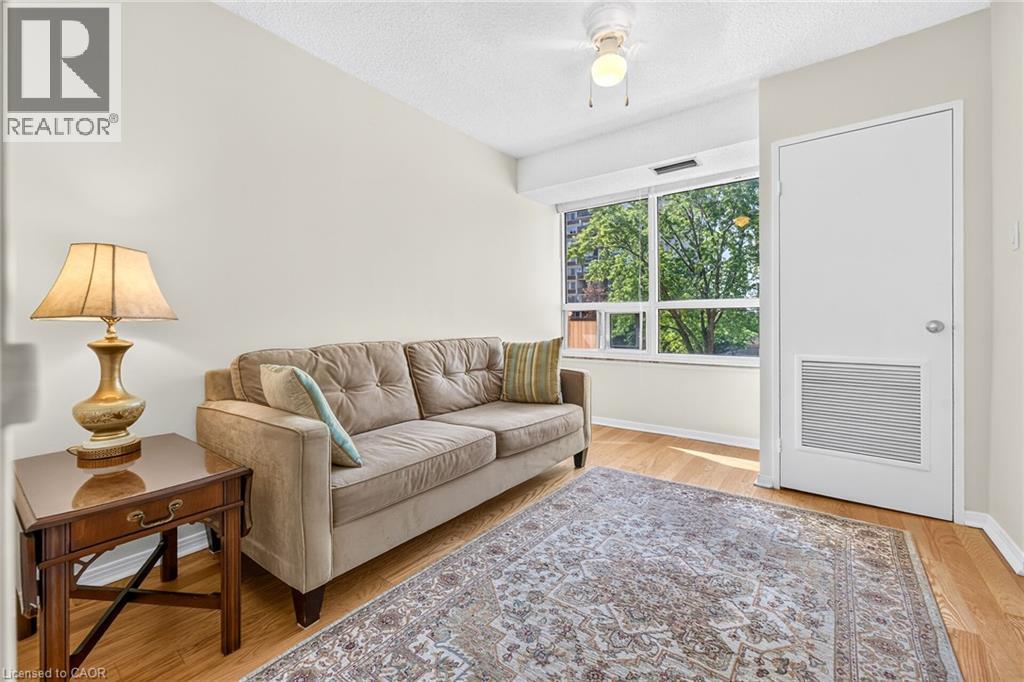 1359 White Oaks Boulevard Unit# 205, Oakville, Ontario  L6H 2R8 - Photo 17 - 40861995