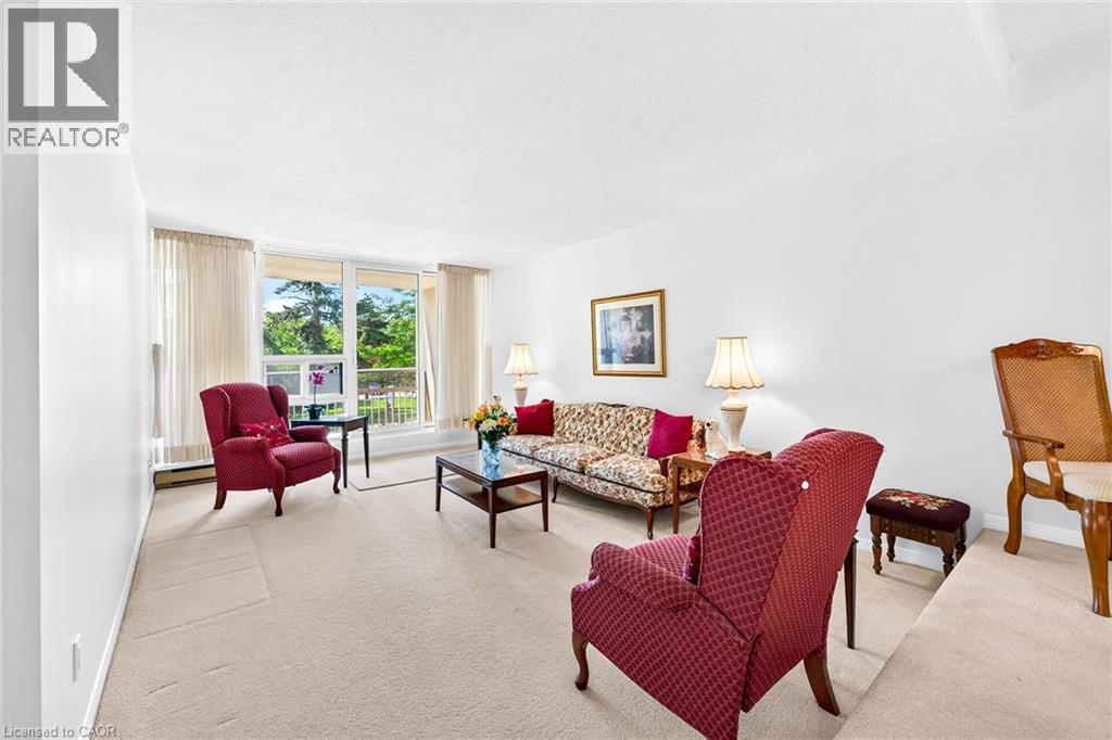 1359 White Oaks Boulevard Unit# 205, Oakville, Ontario  L6H 2R8 - Photo 9 - 40861995