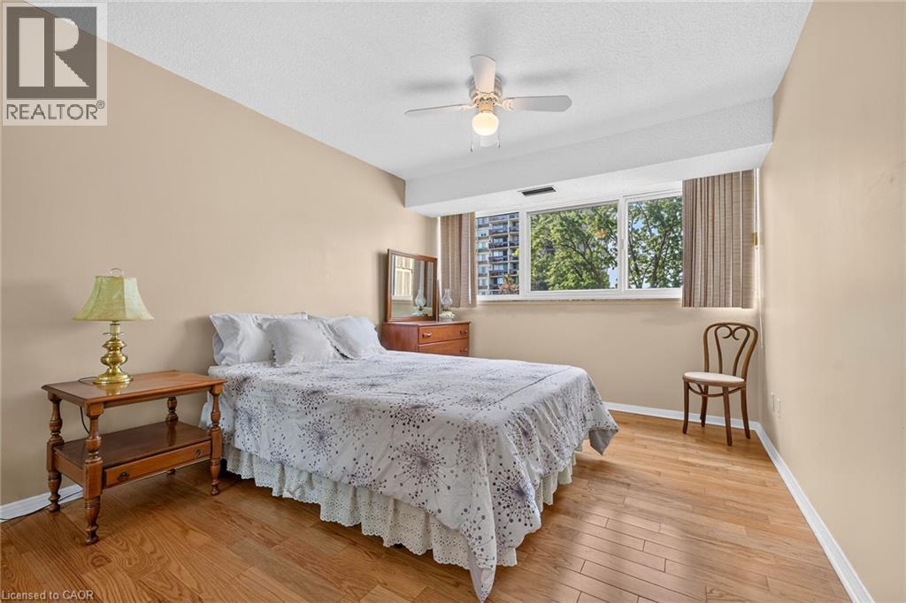 1359 White Oaks Boulevard Unit# 205, Oakville, Ontario  L6H 2R8 - Photo 24 - 40861995