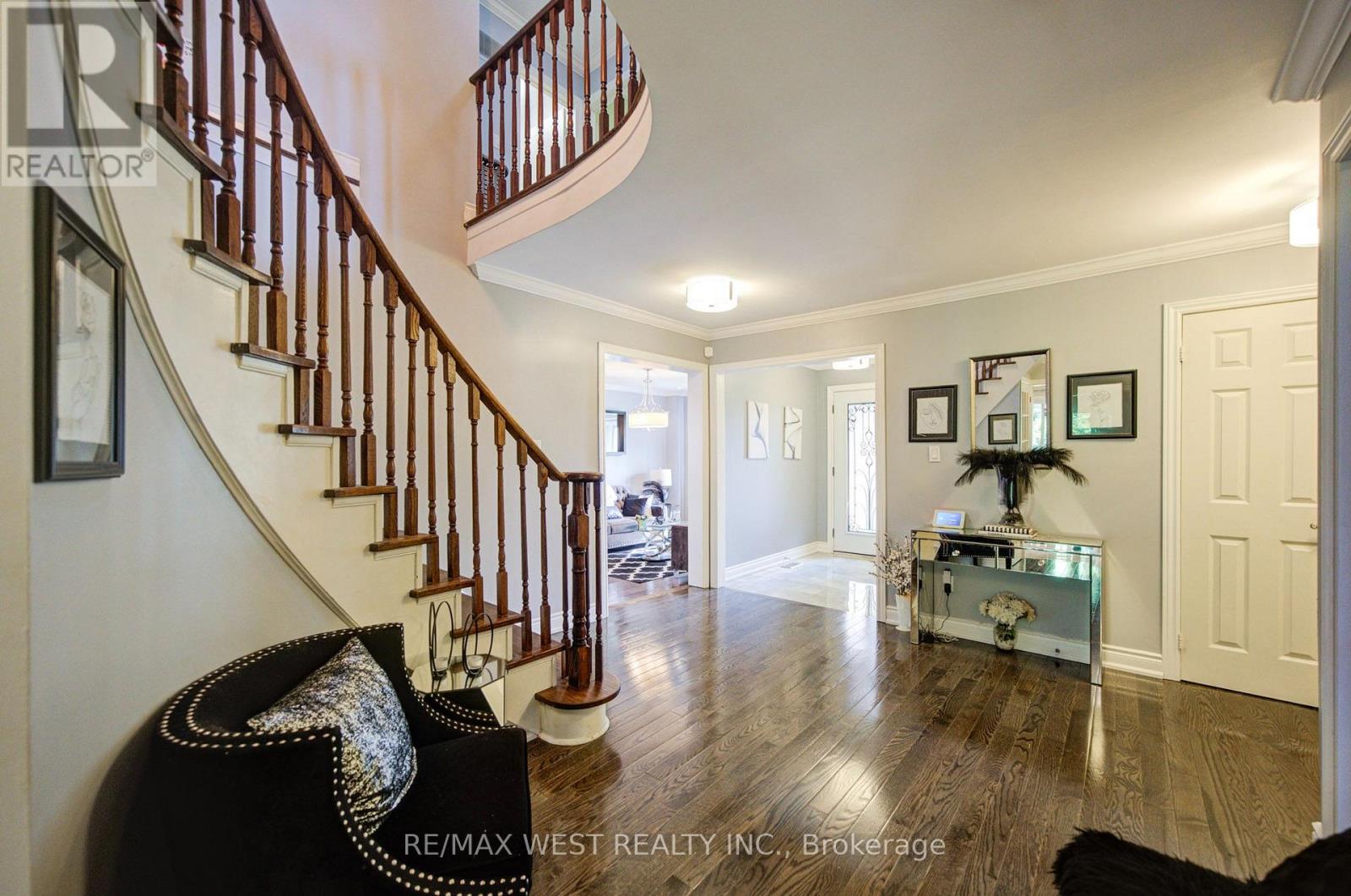 114 Robert Adams Drive, Clarington, Ontario  L1E 2C5 - Photo 4 - E13804910
