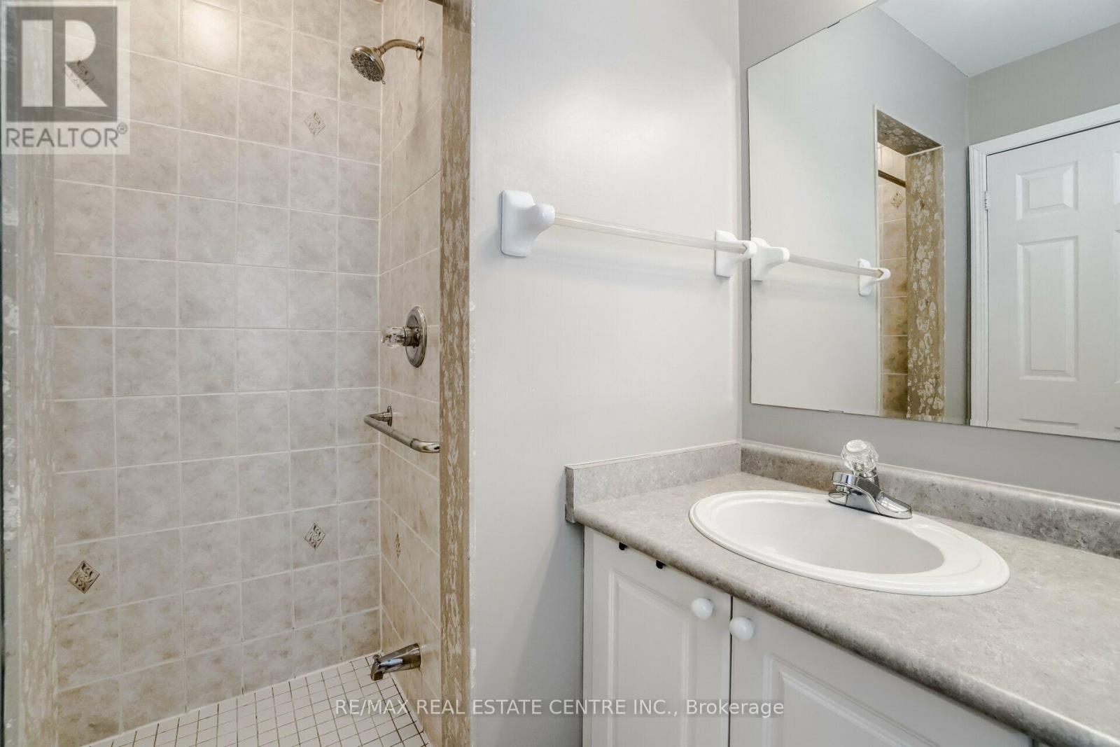2298 Grand Oak Trail, Oakville, Ontario  L6M 4X2 - Photo 15 - W13768192