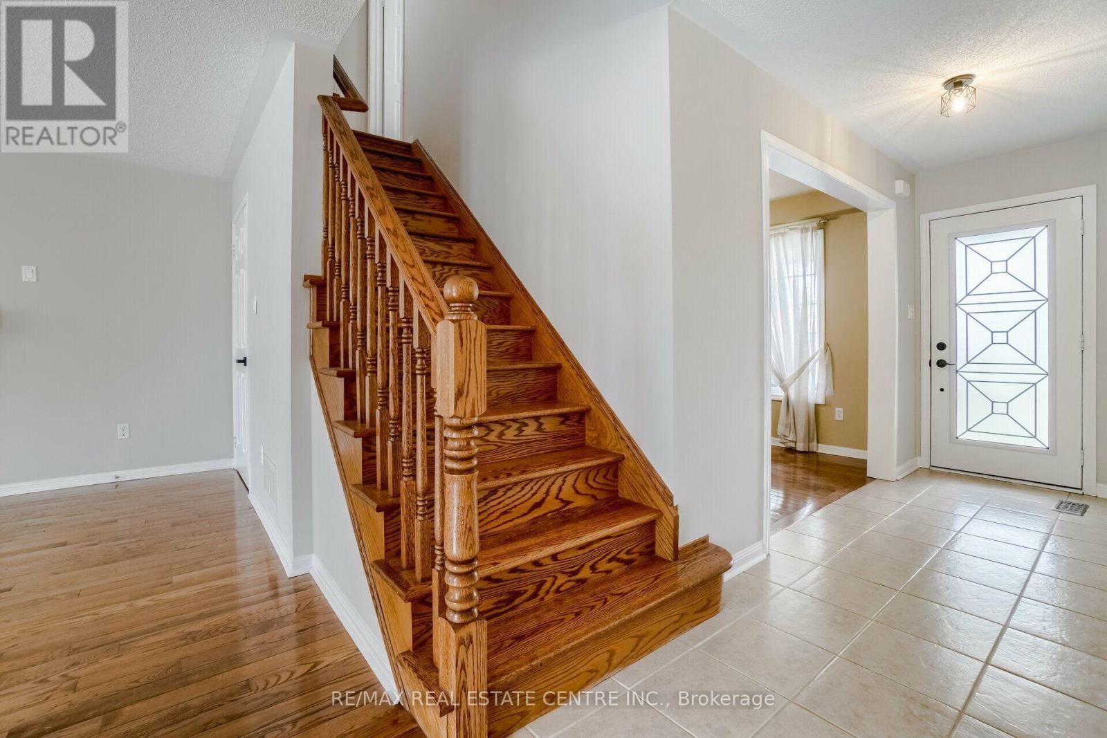 2298 Grand Oak Trail, Oakville, Ontario  L6M 4X2 - Photo 12 - W13768192