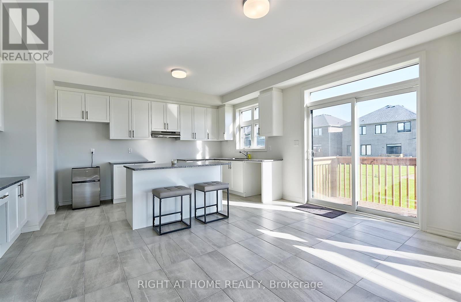 56 Sparrow Way, Adjala-Tosorontio, Ontario  L0G 1W0 - Photo 6 - N13795924