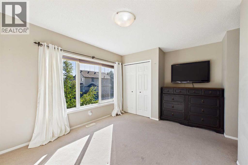 75 Everglen Road SW, Calgary, Alberta T2Y 5E9 - Photo 9 - A2346128
