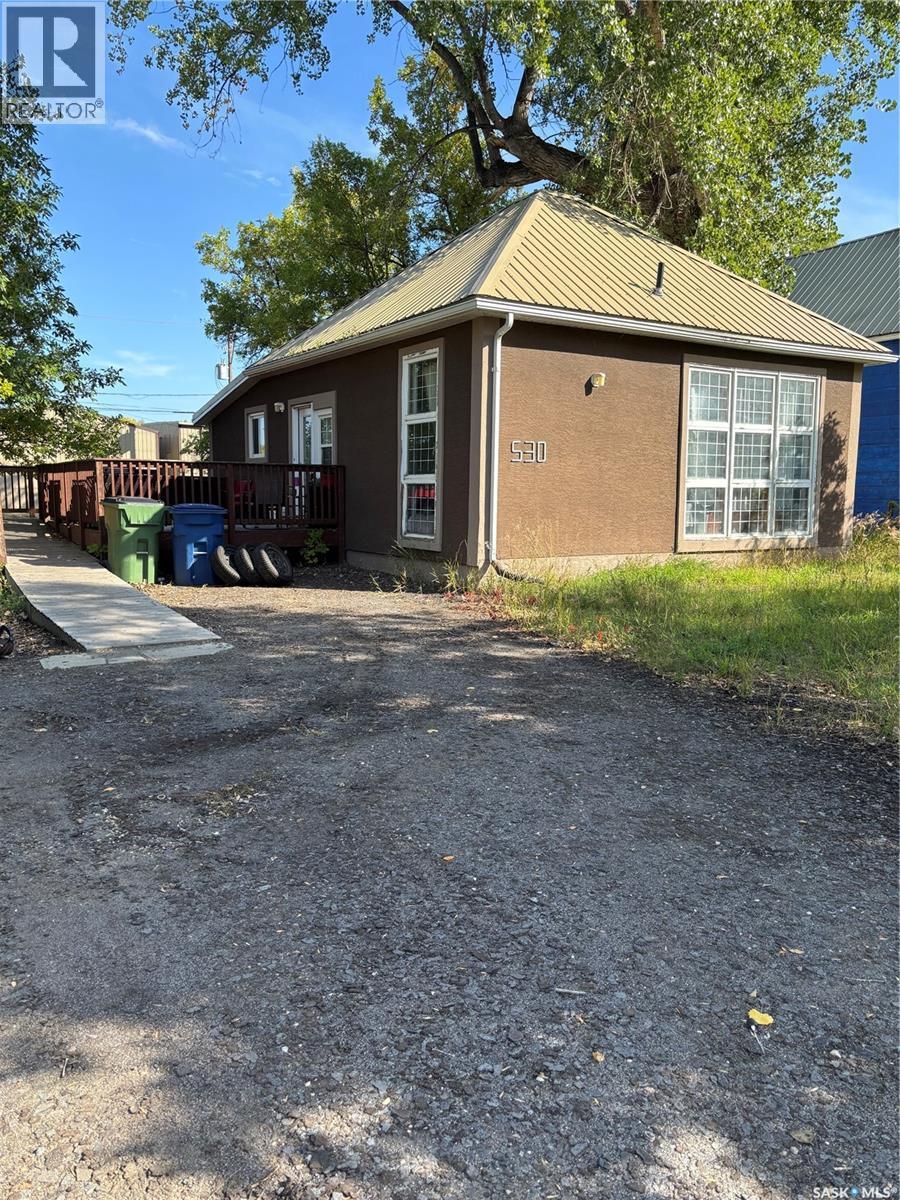 530 Manitoba Street E, Moose Jaw, Saskatchewan  S6H 0A7 - Photo 1 - SK048903