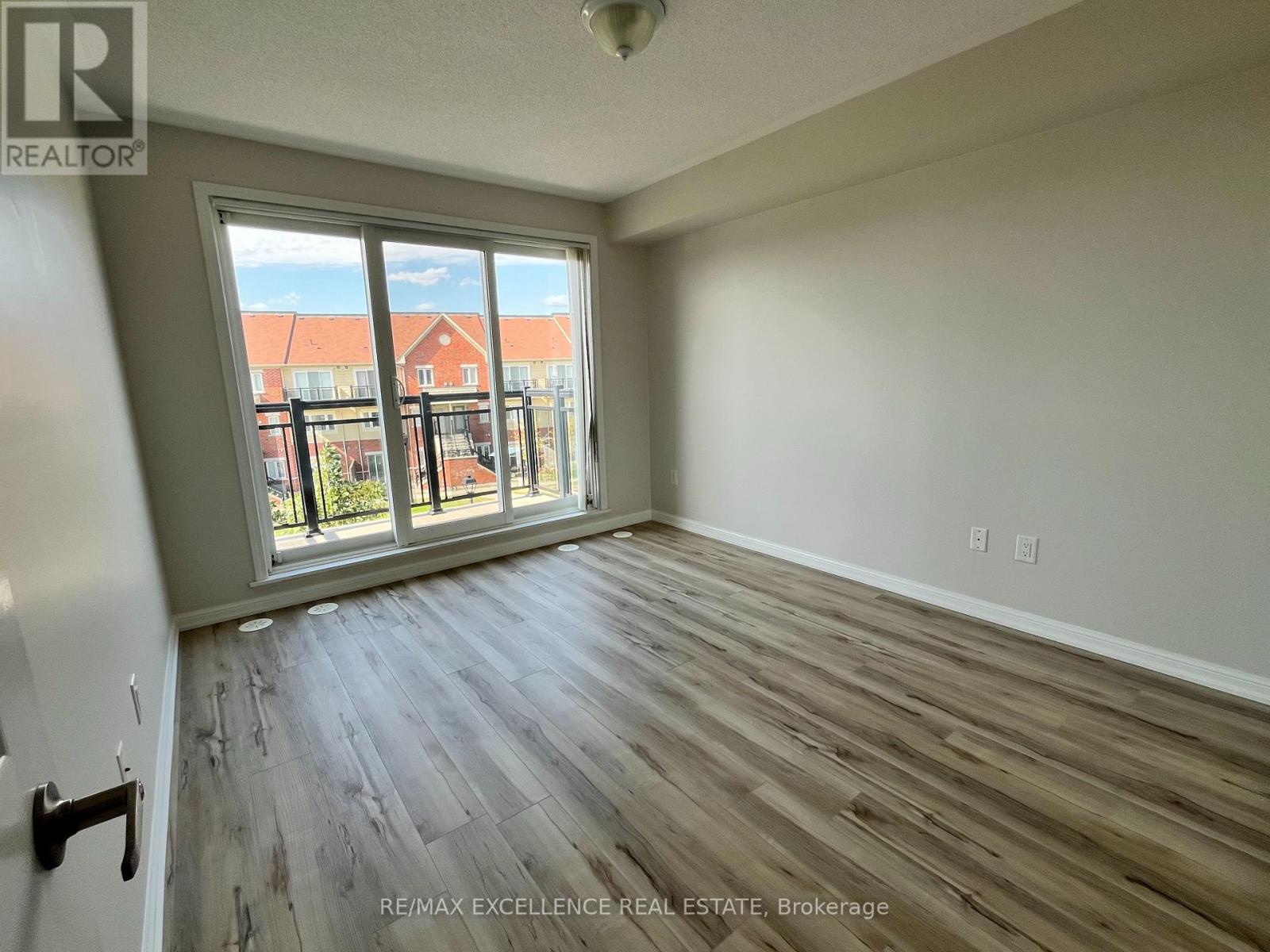 180 - 250 Sunny Meadow Boulevard, Brampton, Ontario  L6R 3Y6 - Photo 4 - W13805532