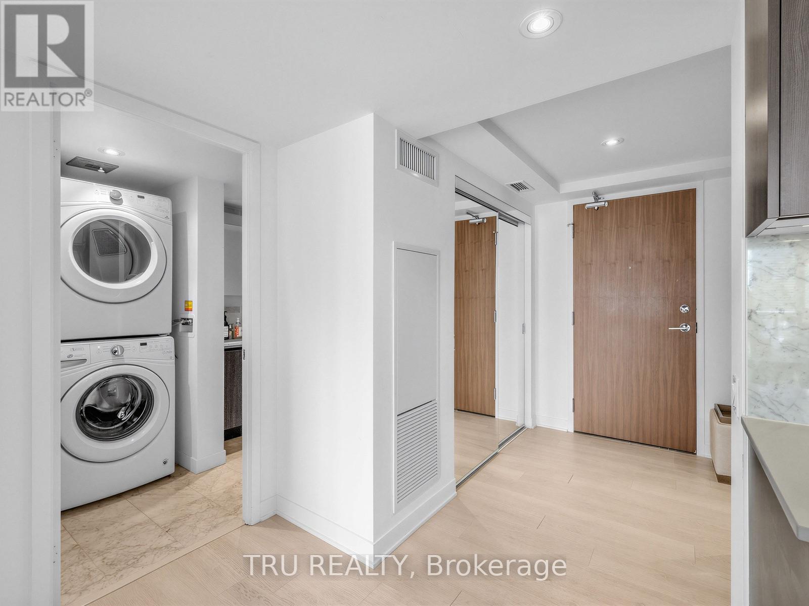 3210 - 70 Queens Wharf Road, Toronto, Ontario  M5V 0J2 - Photo 12 - C13805552