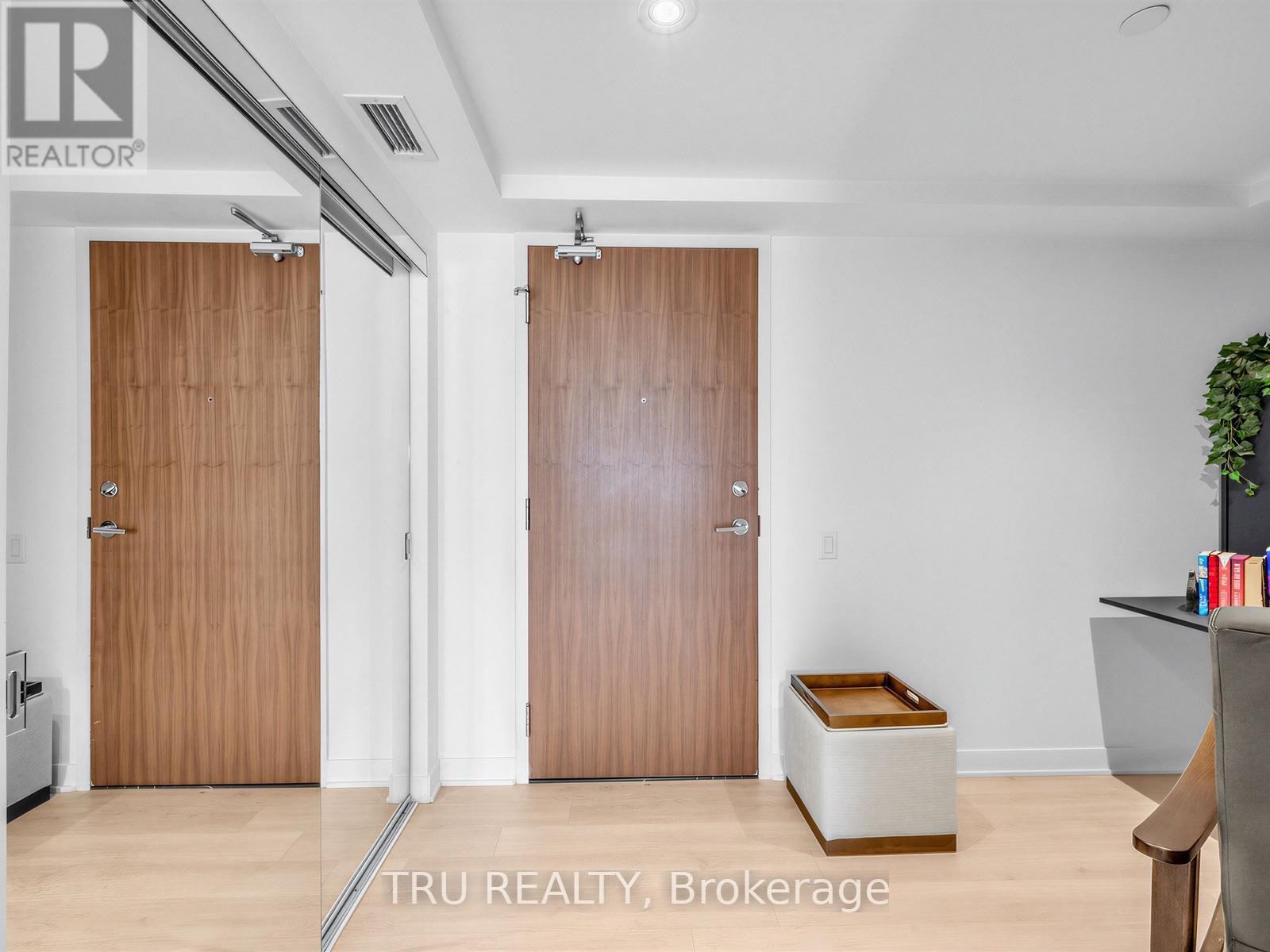 3210 - 70 Queens Wharf Road, Toronto, Ontario  M5V 0J2 - Photo 2 - C13805552