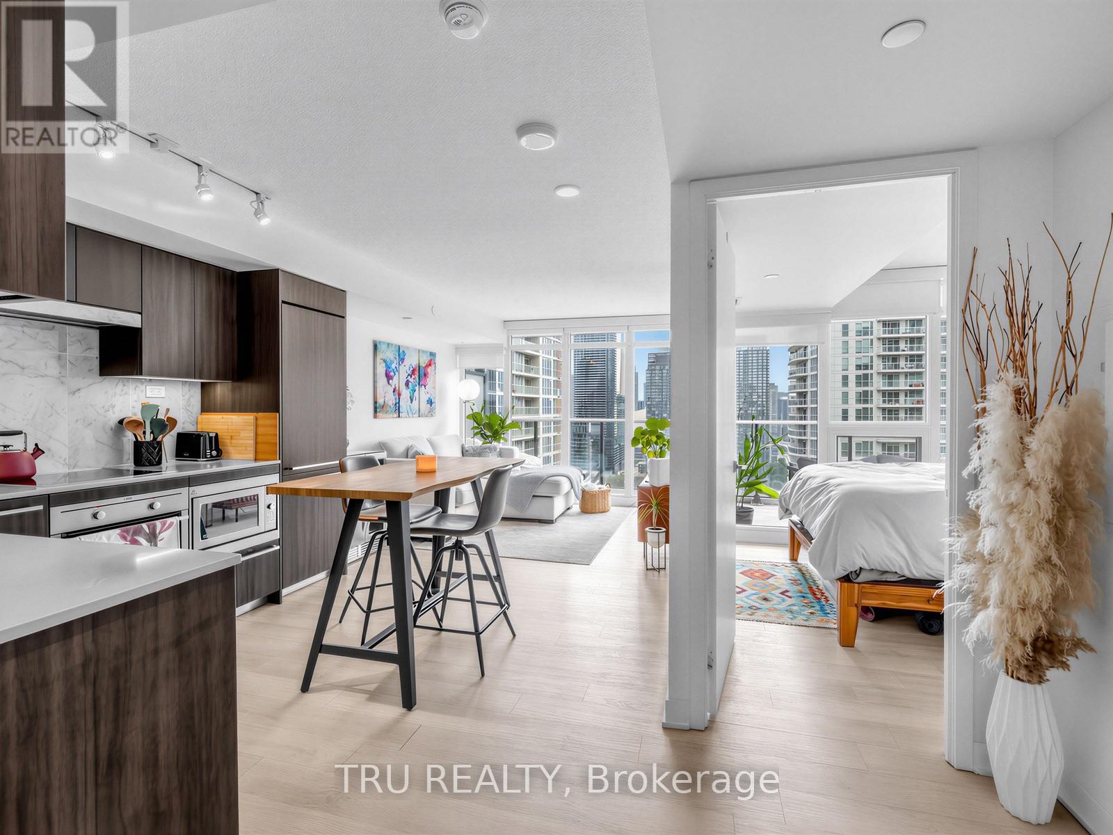 3210 - 70 QUEENS WHARF ROAD