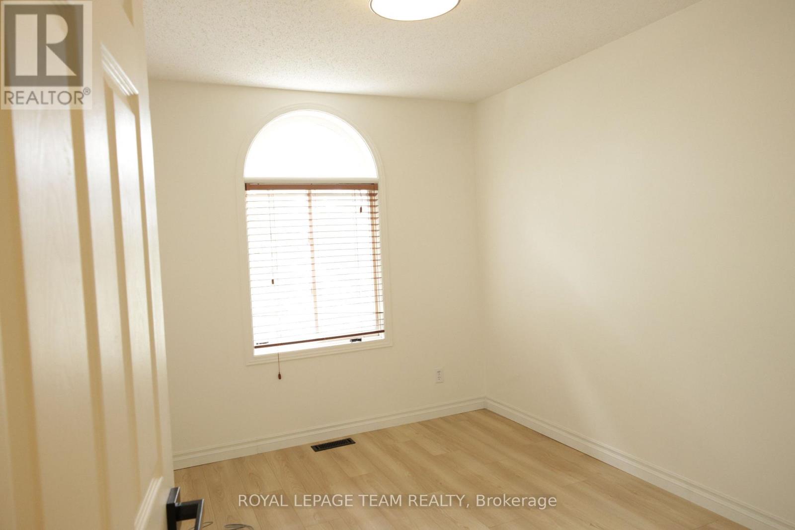 97 Springcreek Crescent, Ottawa, Ontario  K2M 2K8 - Photo 18 - X13805562