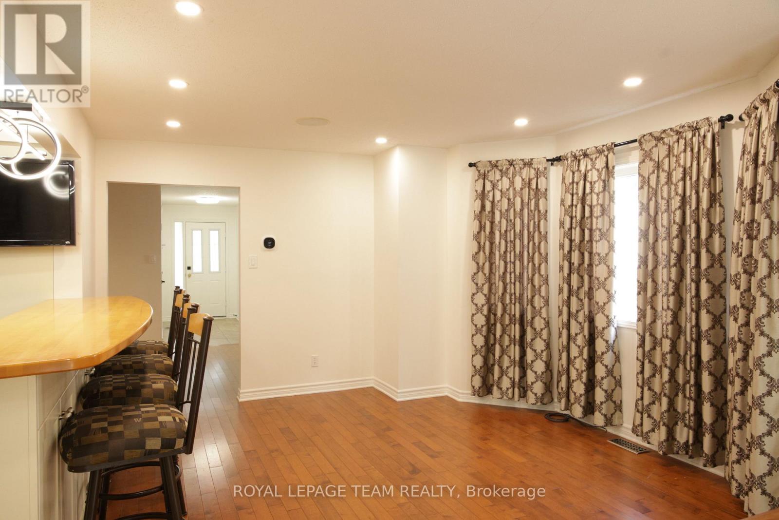 97 Springcreek Crescent, Ottawa, Ontario  K2M 2K8 - Photo 9 - X13805562