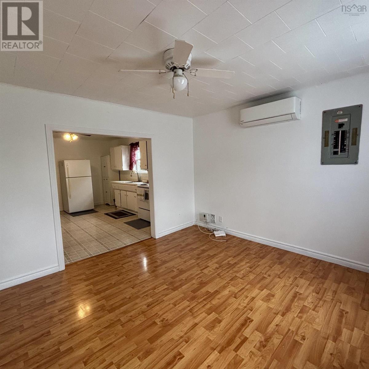 743 Maple Street, New Waterford, Nova Scotia  B1H 3R6 - Photo 12 - 202623849