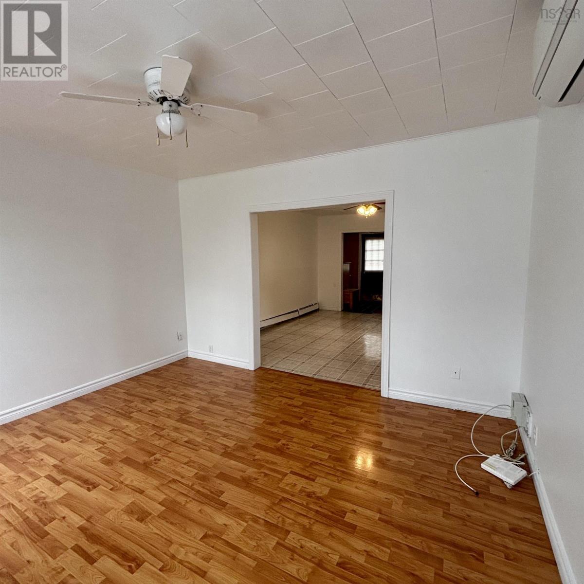 743 Maple Street, New Waterford, Nova Scotia  B1H 3R6 - Photo 13 - 202623849